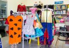 Carnaval que cabe no bolso: bazar da AACC/MS tem itens para a folia a partir de R$ 8