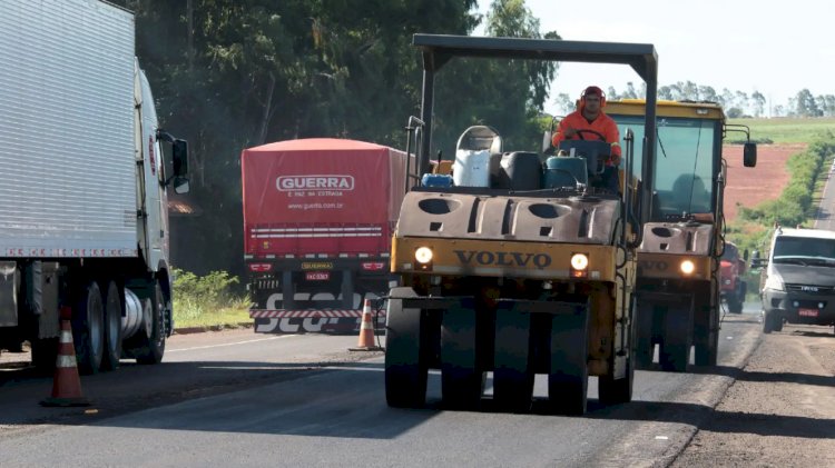 Vai pegar estrada? BR-163 tem desvios e pare-e-siga em vários trechos nesta sexta-feira