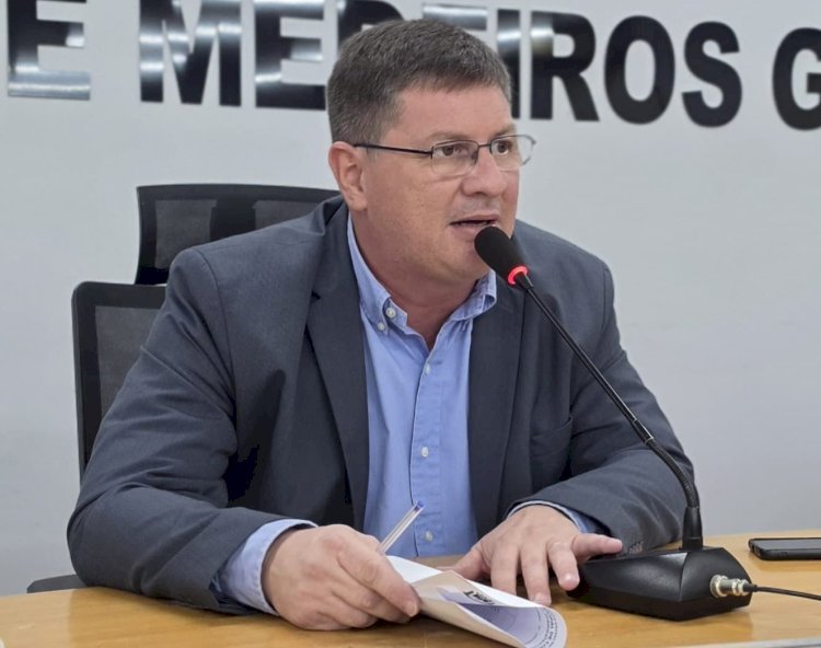 Bira recomenda serviços de recuperação de rede de esgoto na Edu Rocha À Sanesul